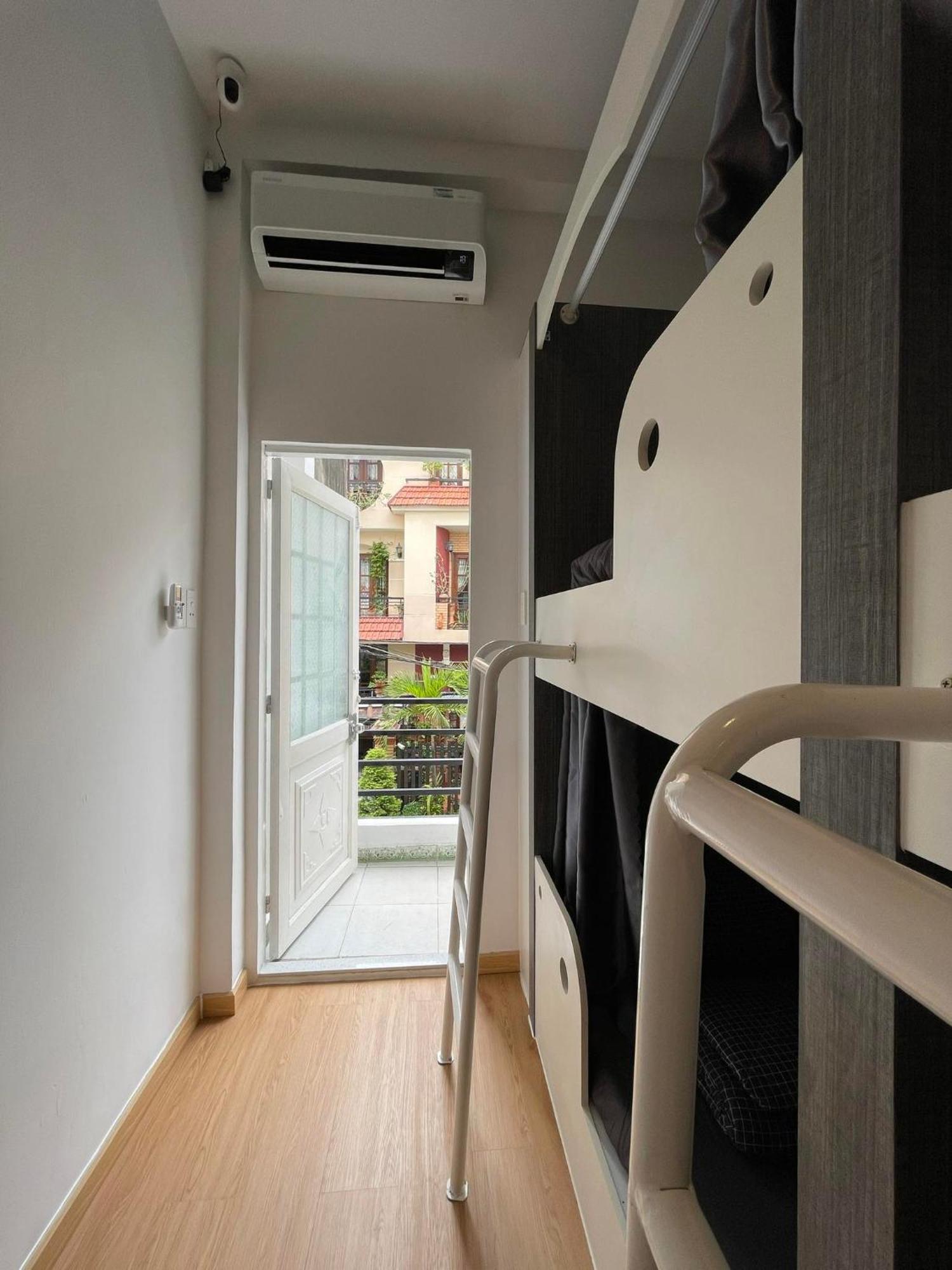 Alphabet Home Capsule Ho Či Minovo Město Exteriér fotografie