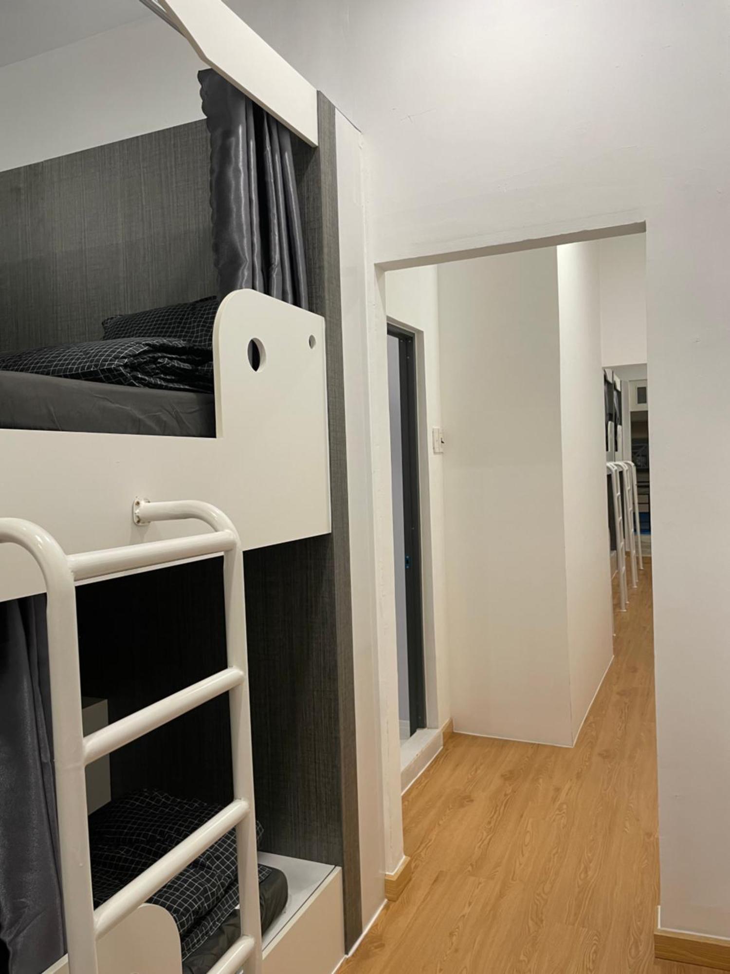 Alphabet Home Capsule Ho Či Minovo Město Exteriér fotografie